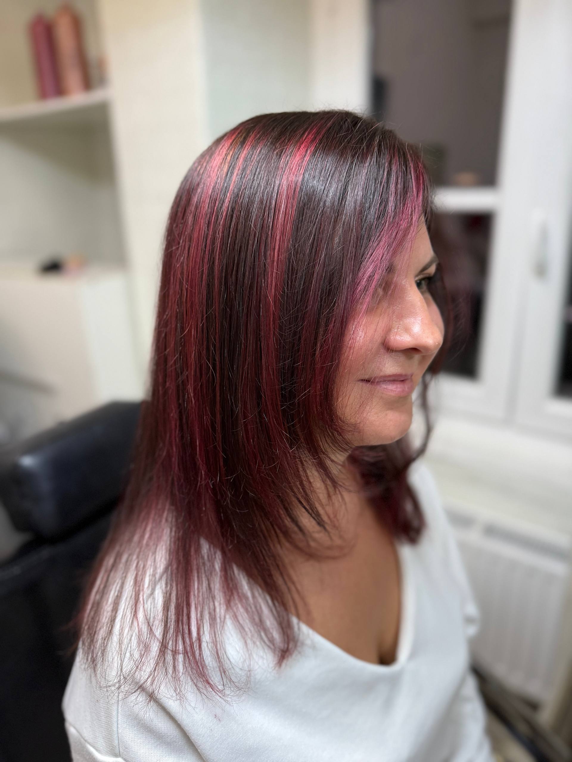 Klassische Färbung und Strähnen