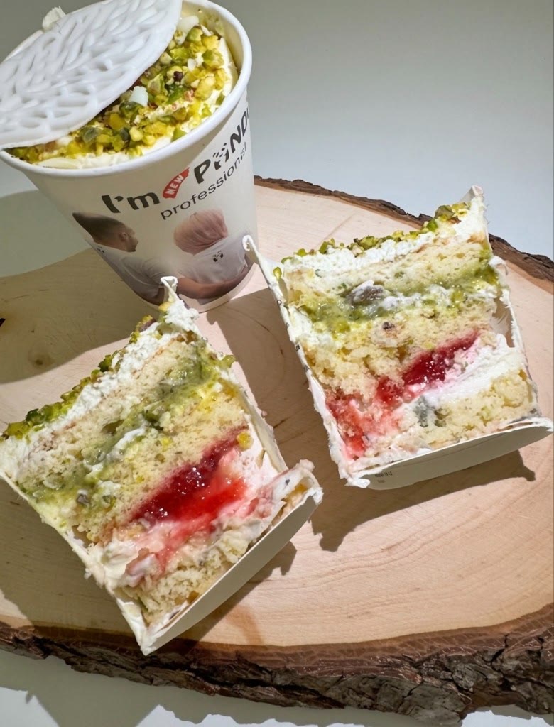 Pistazien-Törtchen im Becher